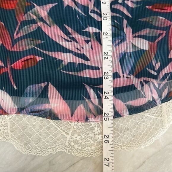 A LA PLAGE WOMENS FLORAL PRNT LACE-TRIM BLOUSE size M NWT - Picture 4 of 5